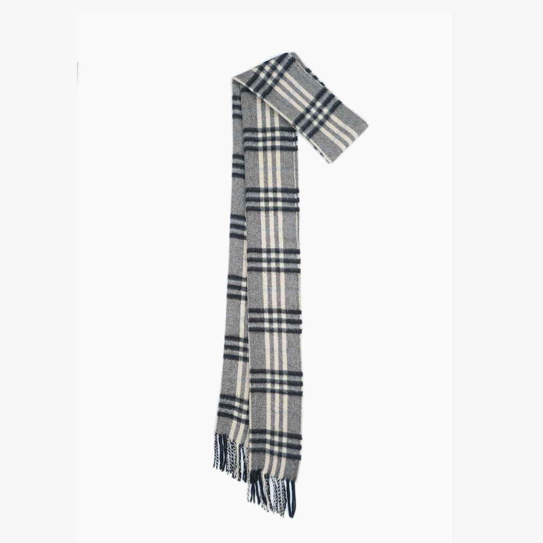 Burberry Cashmere Plaids & Check Pre-Owned Scarf
